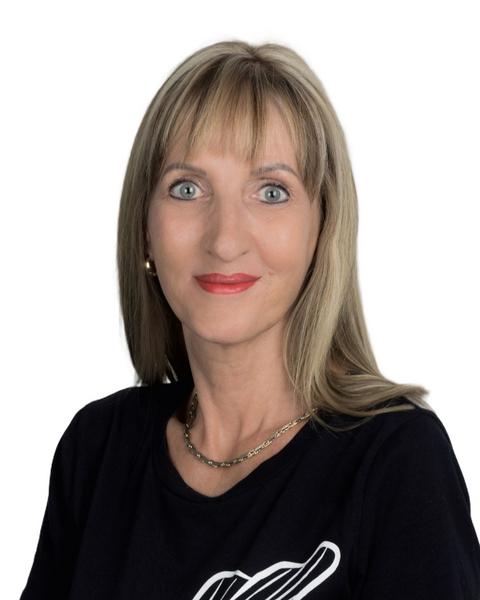 Brenda van Zyl, estate agent