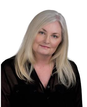 Amanda Geldenhuys, estate agent
