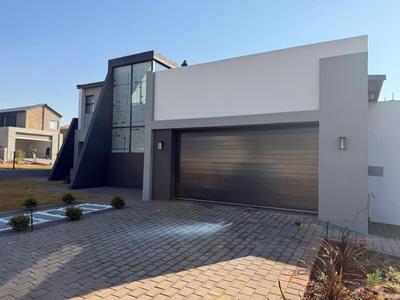 House For Sale in Fountainbrook Estate, Midrand