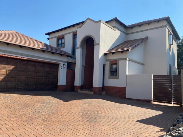 Cluster House For Rent in Midstream Estate, Centurion