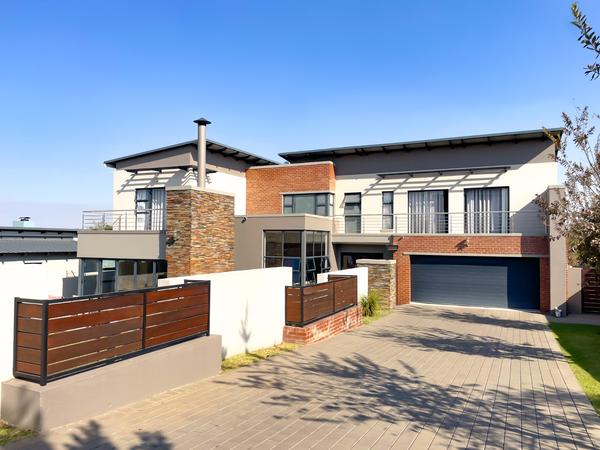 House For Rent in Midstream Ridge, Centurion