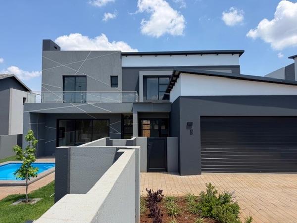 House For Sale in Fountainbrook Estate, Midrand